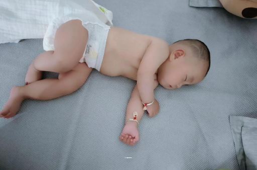 渑池怀孕多久肚子会胀气